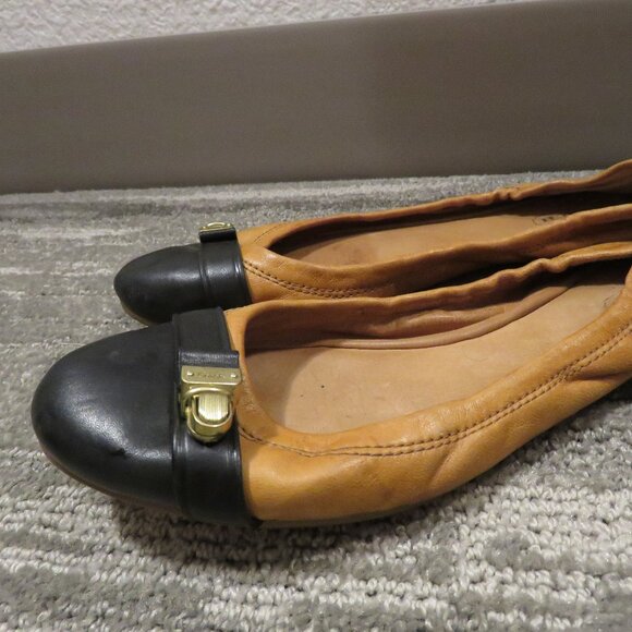 COACH Delphine Leather Buckle Ballet Flats in Black Tan Quiet Luxury Size US 8.5 - Picture 2 of 13